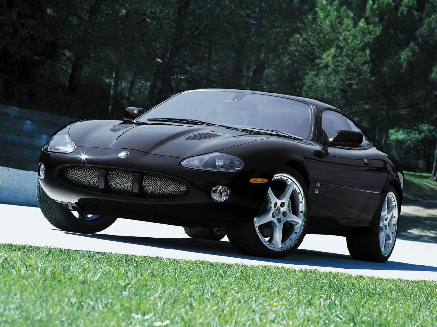 Jaguar XKR Coupe 2003 года  (фото 6 из 6)